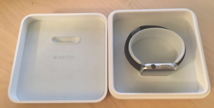 不同地区版本的 iPhone 和 Apple Watch 应该如何选择？