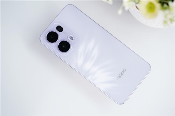 全等深四微曲屏！OPPO Reno13 Pro图赏