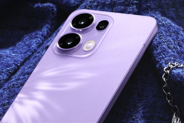 OPPO Reno13 Pro系统体验：零卡顿 机圈“德芙”实锤了