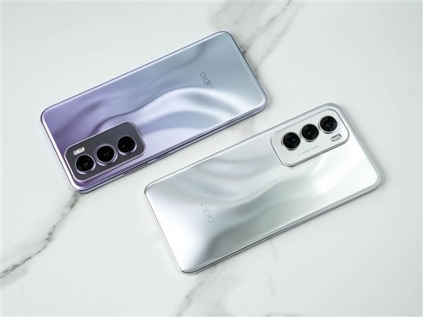 最轻薄的等深四曲屏手机！一文看懂OPPO Reno12标准版和Pro版的区别