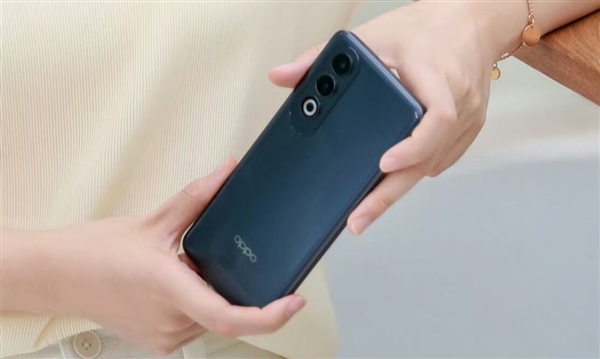 OPPO美女产品经理晒OPPO K12 Plus：6400mAh续航怪兽来了